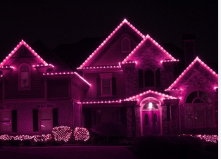 Creative Valentine’s Day Light Displays With Christmas Lights Installation: Spreading Love and Romance